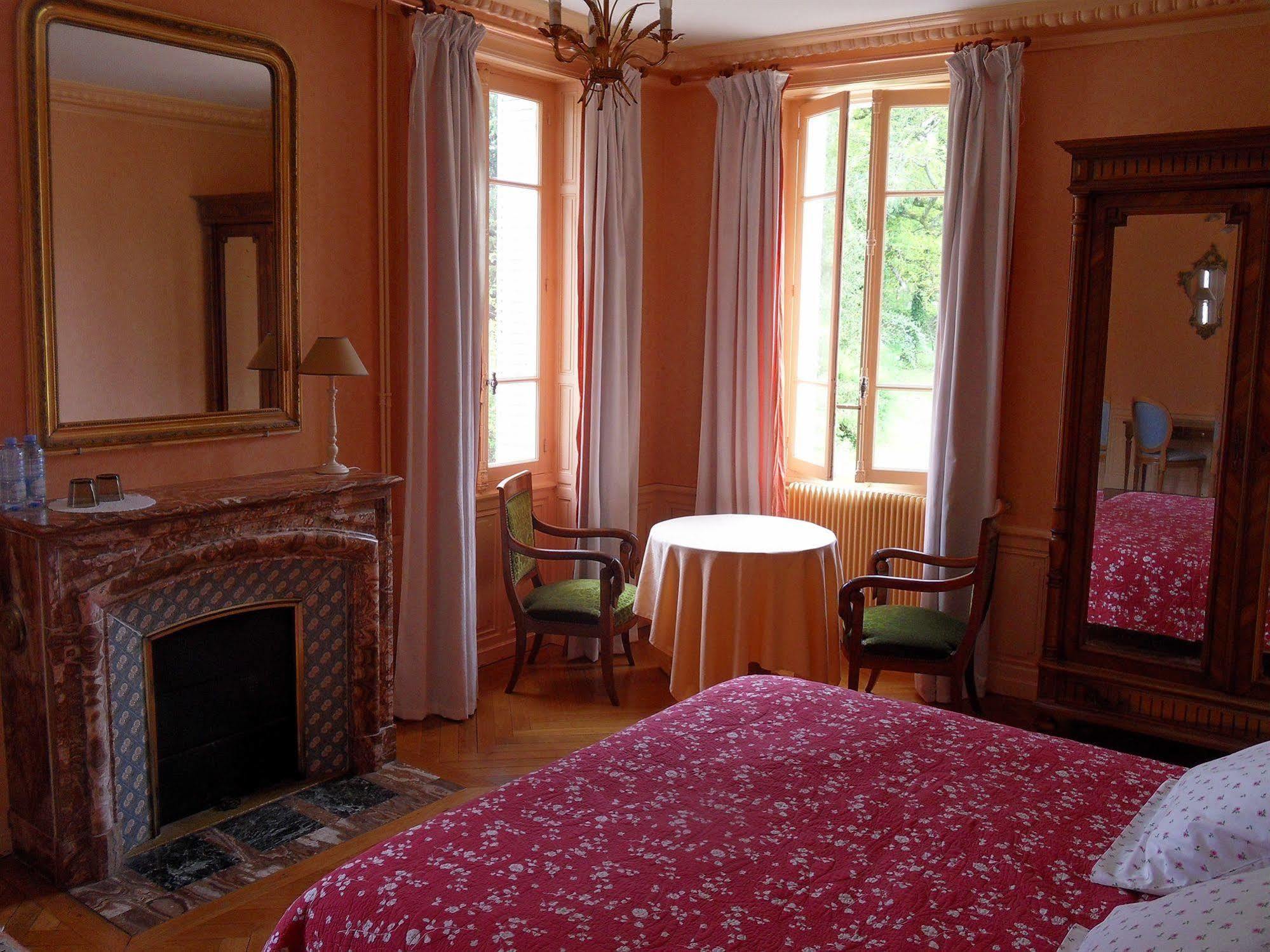 Chateau De La Motte Noailly Luaran gambar
